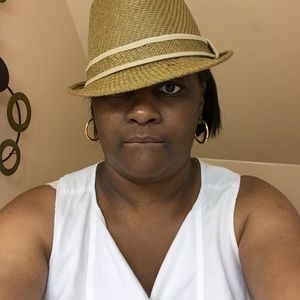 Meet your Posher, Sandra